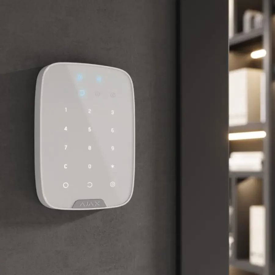 Panel de acceso para alarma con control de accesos